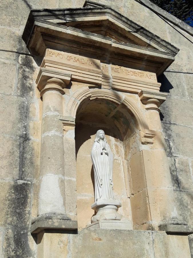 Mas De La Chapelle Sainte-Elisabeth Villa Tarascon Exterior photo