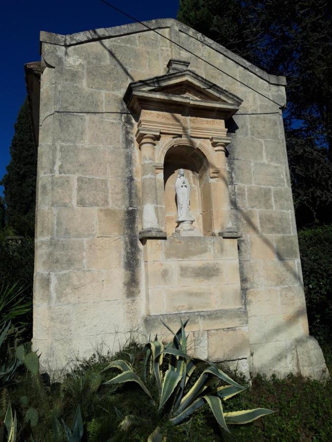 Mas De La Chapelle Sainte-Elisabeth Villa Tarascon Exterior photo