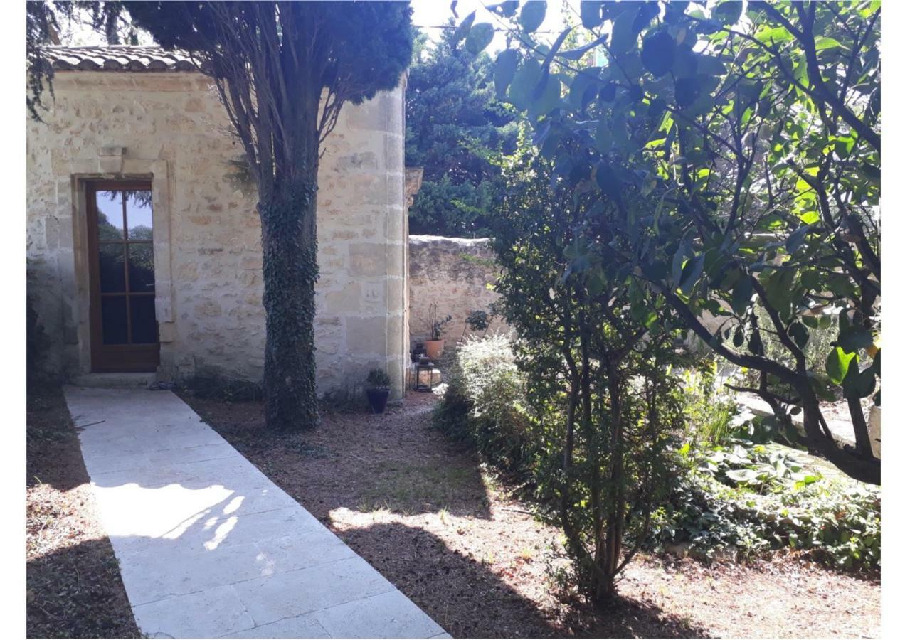 Mas De La Chapelle Sainte-Elisabeth Villa Tarascon Exterior photo